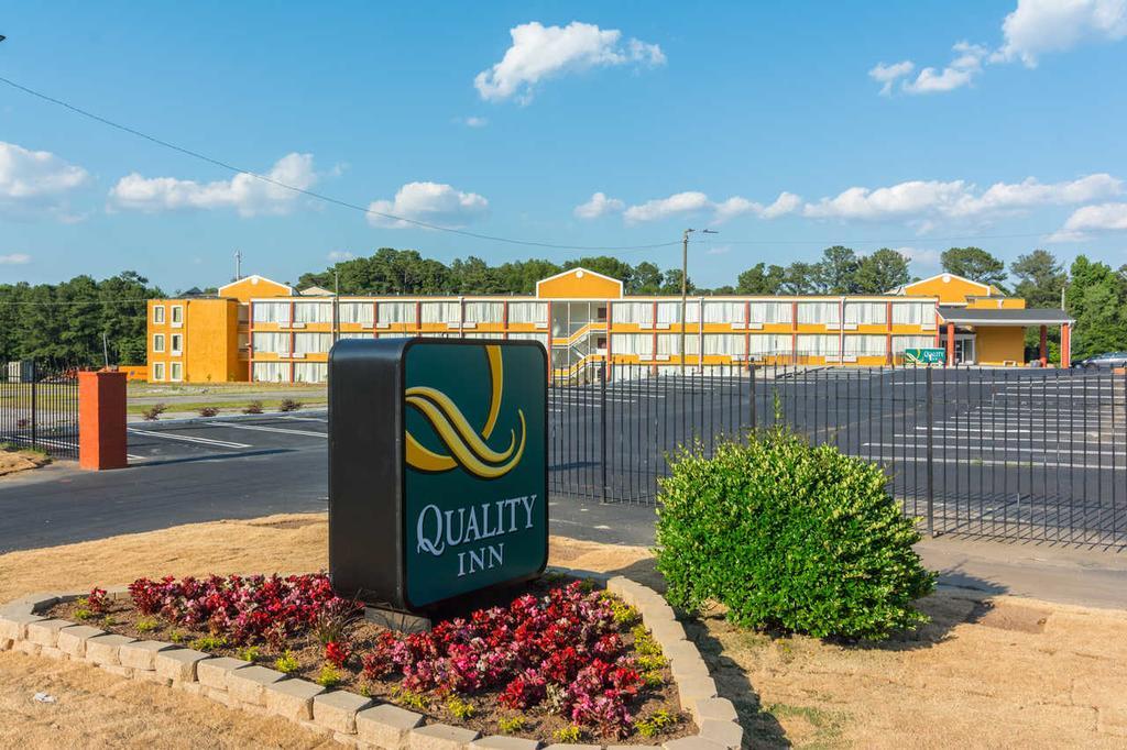 Quality Inn Акворт Экстерьер фото