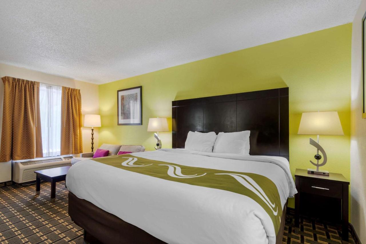 Quality Inn Акворт Экстерьер фото